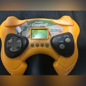 Hand held baseball game! Cover to battery department missing need new batteries